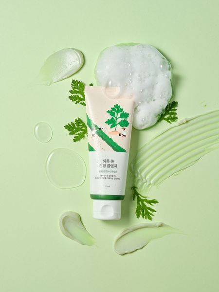 Заспокійлива очищуюча пінка з морським полином ROUND LAB MUGWORT Calming Cleanser 150 ml 239876 фото